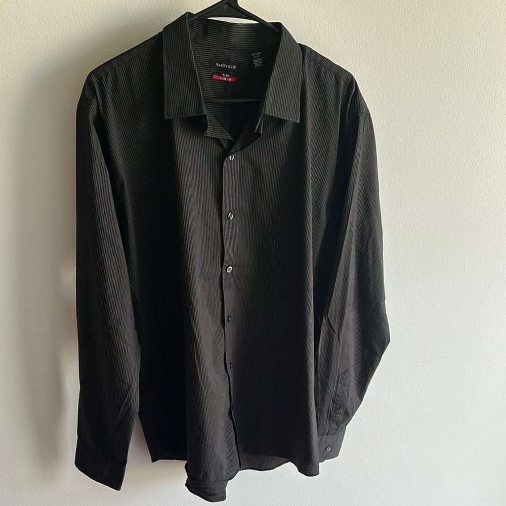 Men's Black Button-Up Shirt van Heusen Size XL flex/ Slim Fit